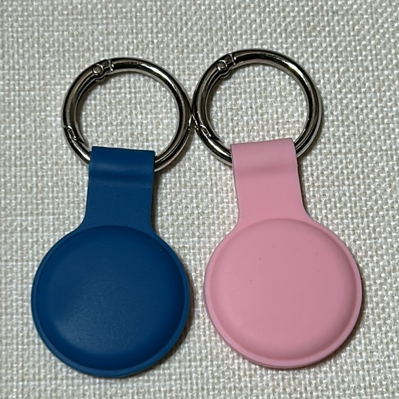 Air Tag Holder Case Silicone 2 Pieces Blue and Pink - Picture 5 of 6